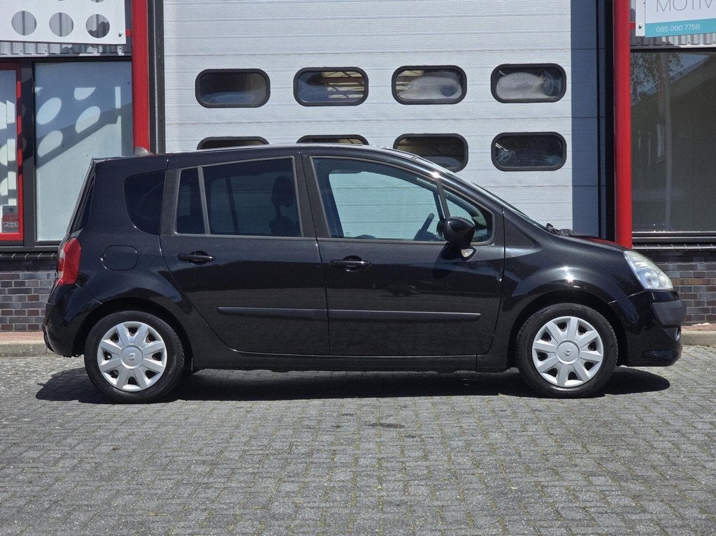 Renault Modus 1.2 TCE Dynamique Airco/Cruise/Nieuwe APK, Voorwielaandrijving, Lichtsensor, Gebruikt, Zwart