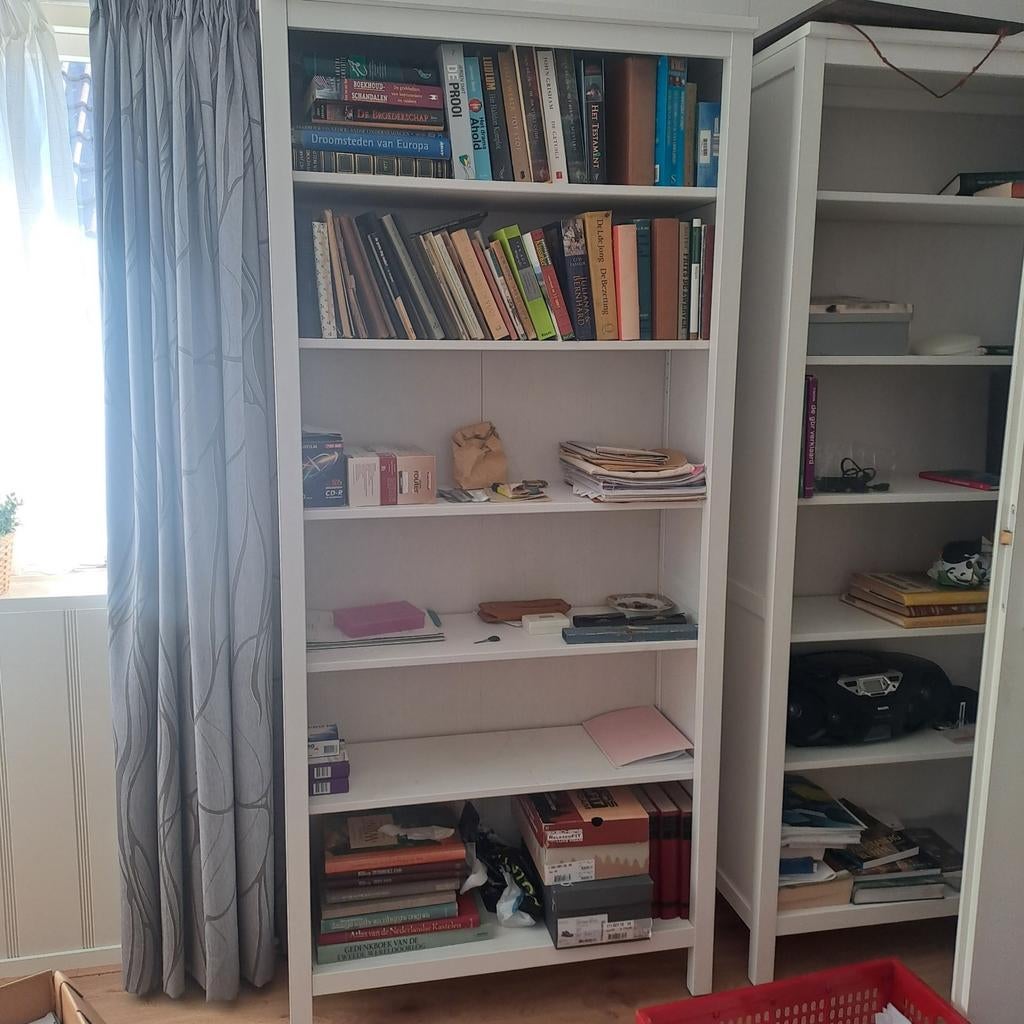 Witte Boekenkast met Verstelbare Planken, Met plank(en), Gebruikt, Modern, functioneel, 200 cm of meer