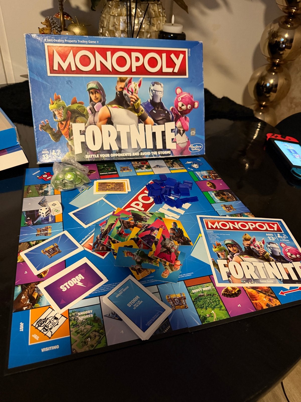 Monopoly Fortnite - Zo goed als nieuw en compleet, Hobby en Vrije tijd, Drie of vier spelers, Ophalen of Verzenden, Zo goed als nieuw