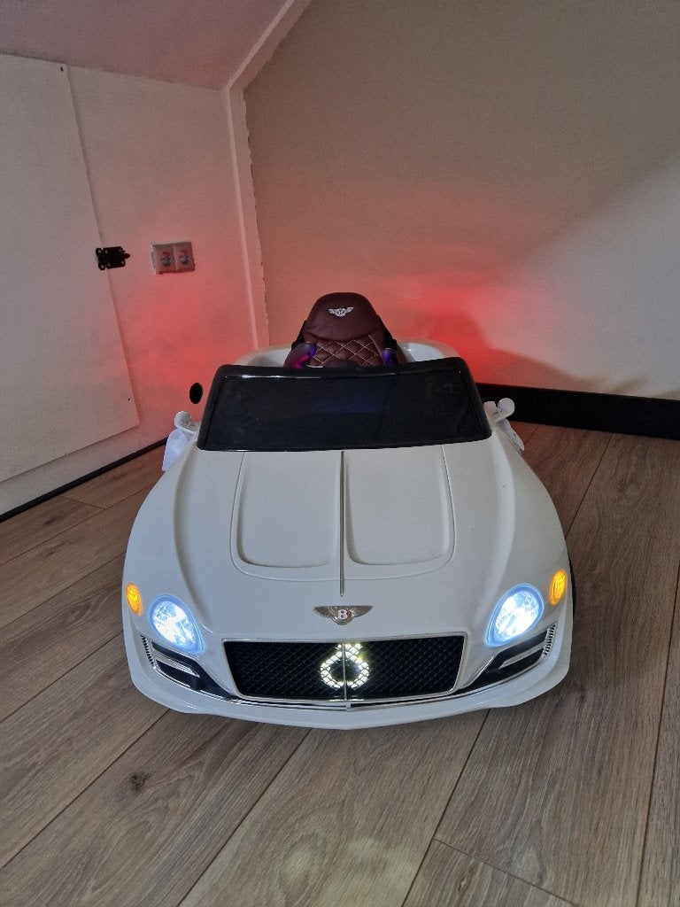 Bentley Elektrische kinderauto, Kinderen en Baby's, Speelgoed | Speelgoedvoertuigen, Ophalen, Zo goed als nieuw, Afstandsbediening