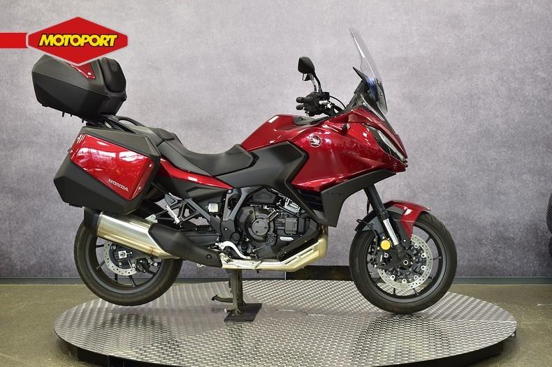 Honda NT 1100 DCT (bj 2025), Motoren, Motoren | Honda, Honda Motor Europe, Bedrijf, Crystal Bldng B-Unit B11.2 Rivium Blv200
2909 LK  Capelle aan den IJsel, NL
