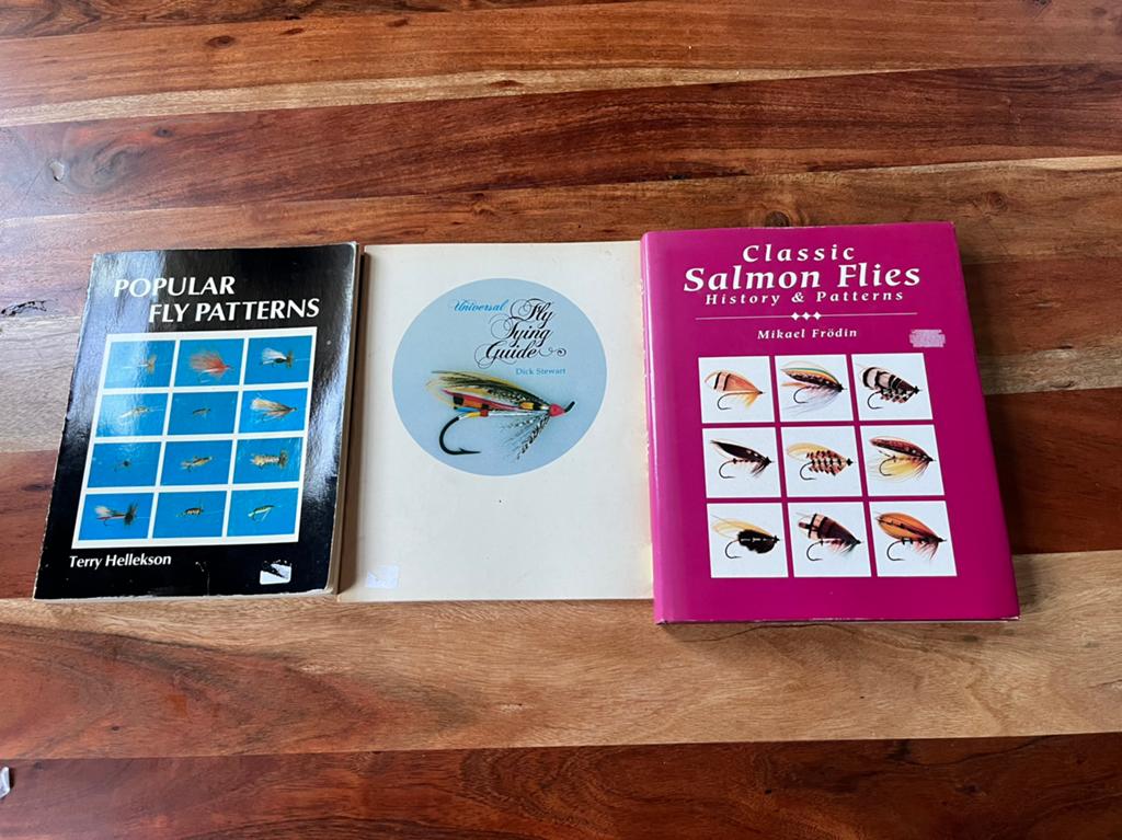 3 boeken over vliegbinden, Watersport en Boten, Ophalen, Gebruikt, Overige typen
