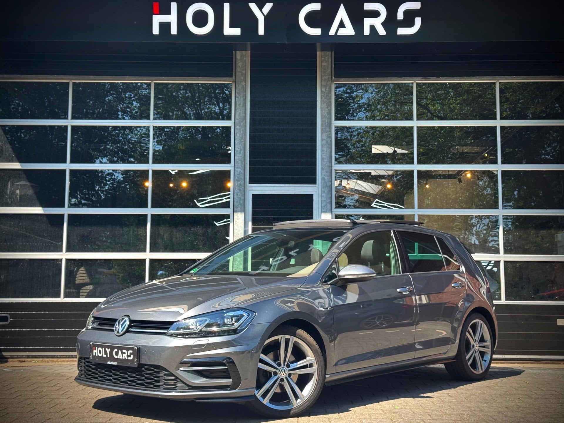 Volkswagen GOLF 7.5 |1.5 TSI 3x R-LINE | PANO | VIRTUAL | LE, Euro 6, 4 cilinders, 150 pk, Bedrijf