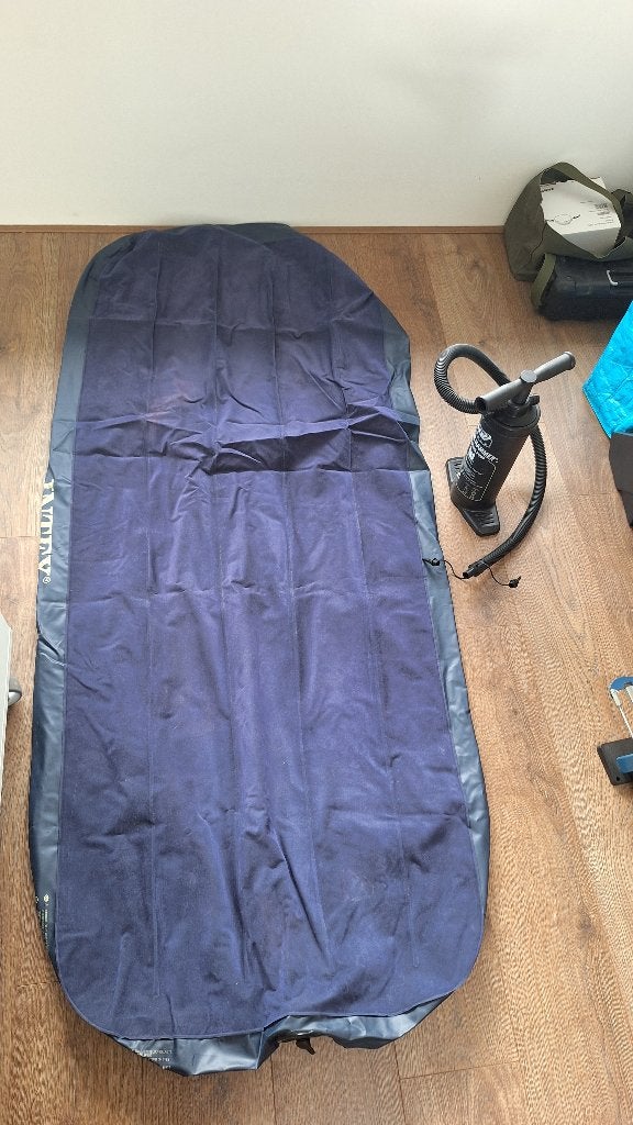 Intex 1 persoons luchtbed met pomp, Ophalen of Verzenden, Gebruikt, 1-persoons