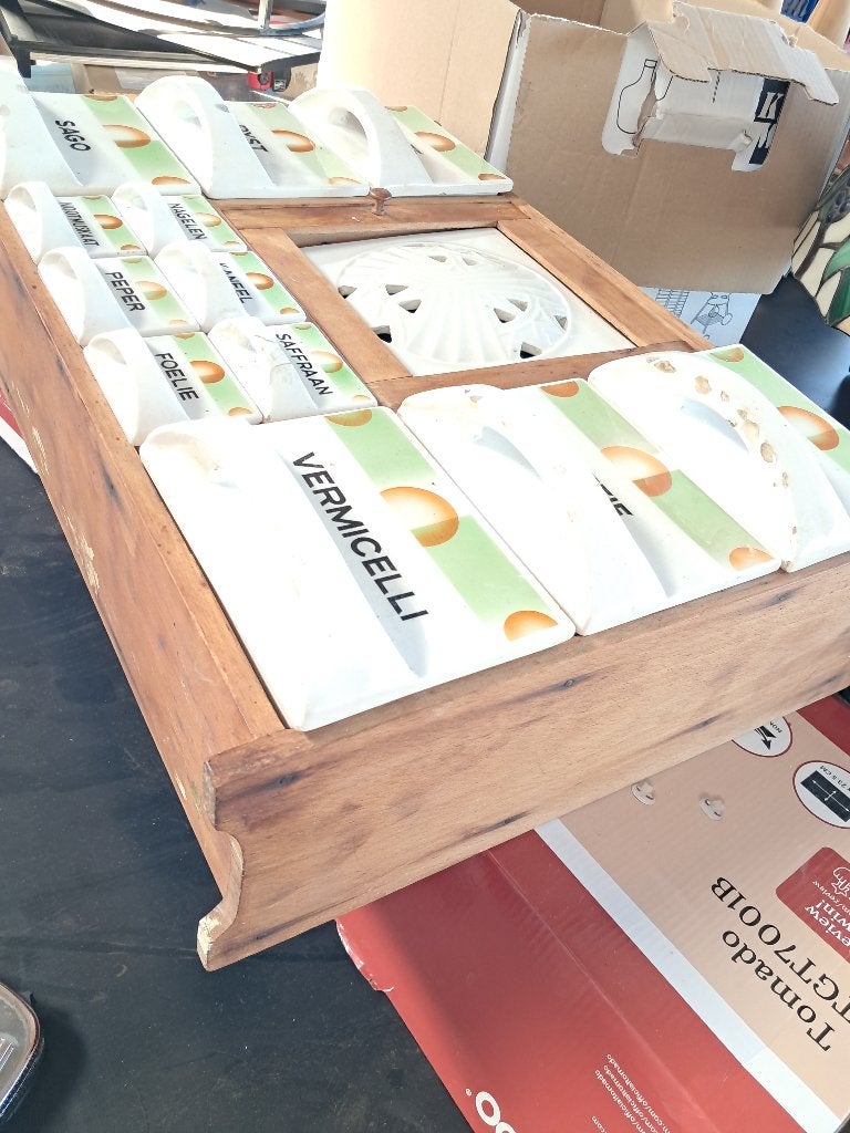 Houten kruidenkast met 12 keramieken lades  CS27305, Ophalen