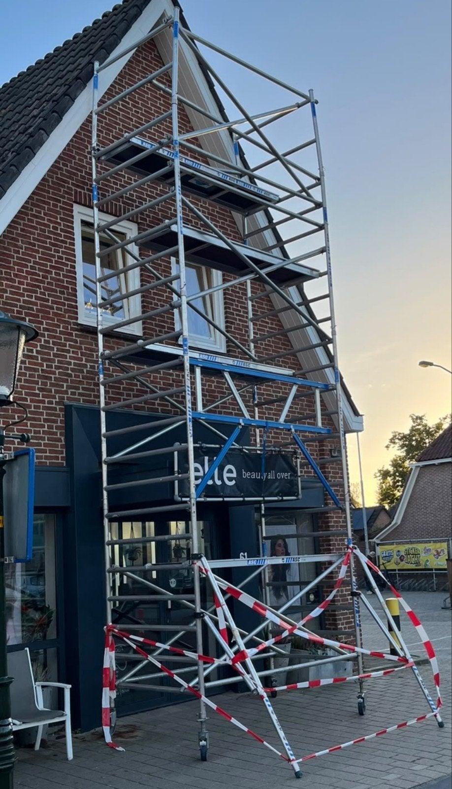 9 meter Rolsteiger op aanhanger te HUUR, Ophalen of Verzenden, Zo goed als nieuw, Rolsteiger of Kamersteiger, 5 meter of hoger