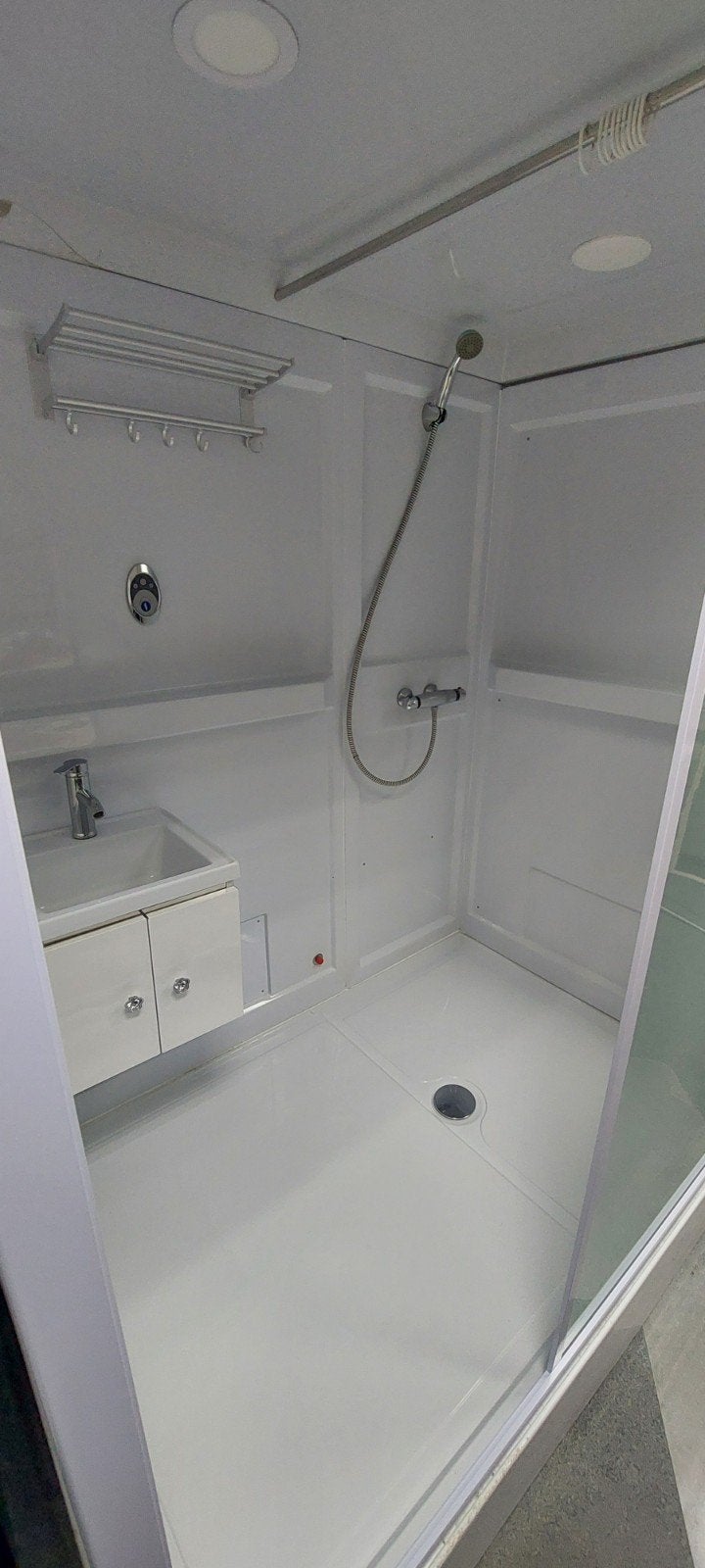 Douche/sanitair cabine inclusief boiler. Mobiele badkamer., Ophalen, Zo goed als nieuw, Douche