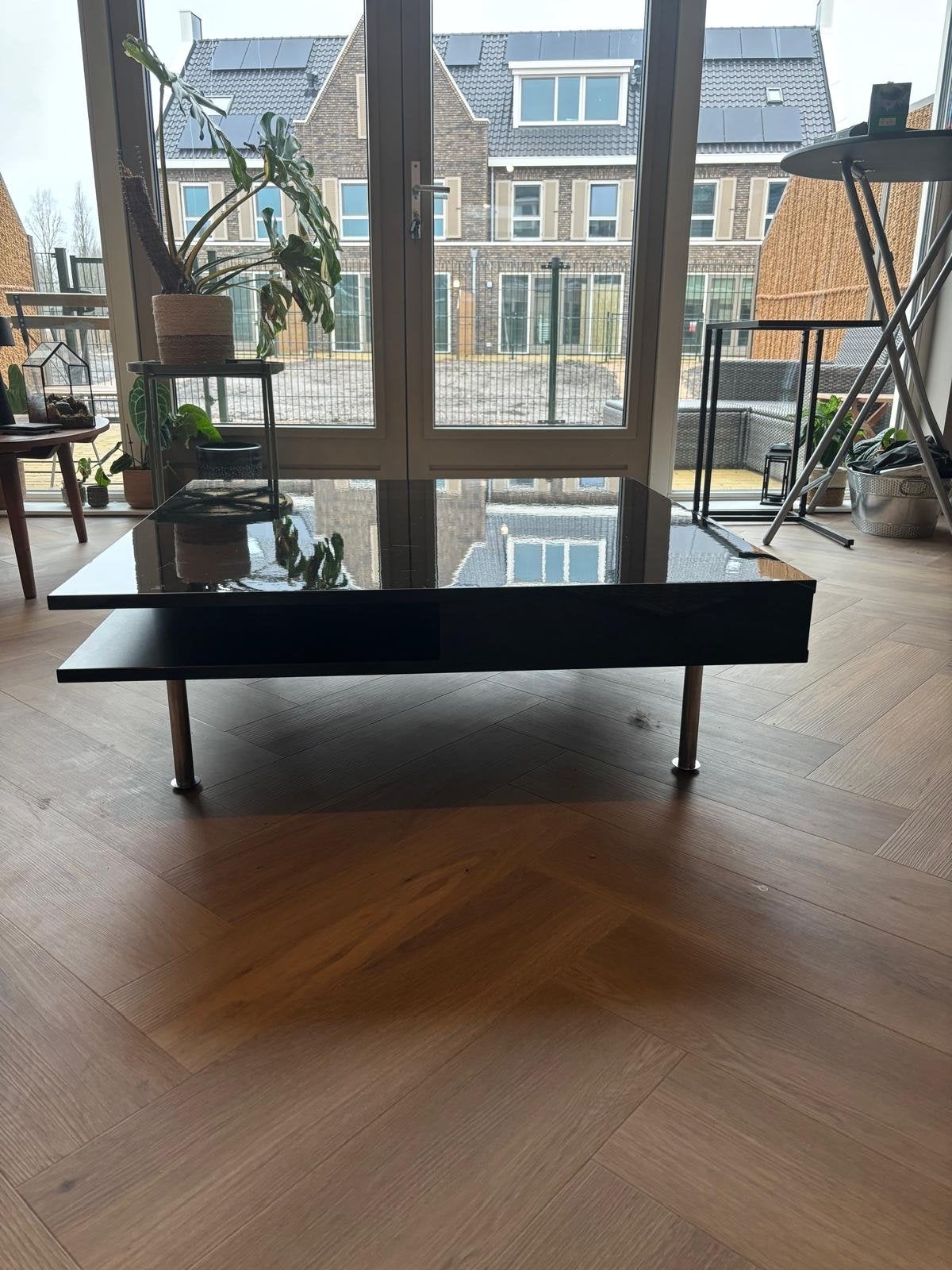 Moderne hooggans IKEA Salon Tafel Zwart 95x95 cm, Ophalen, Overige materialen, 50 tot 100 cm, Zo goed als nieuw