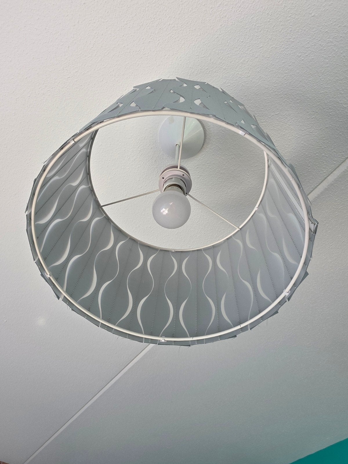 Moderne plafondlamp met uniek design, Ophalen, Gebruikt, Modern, Speels, Metaal