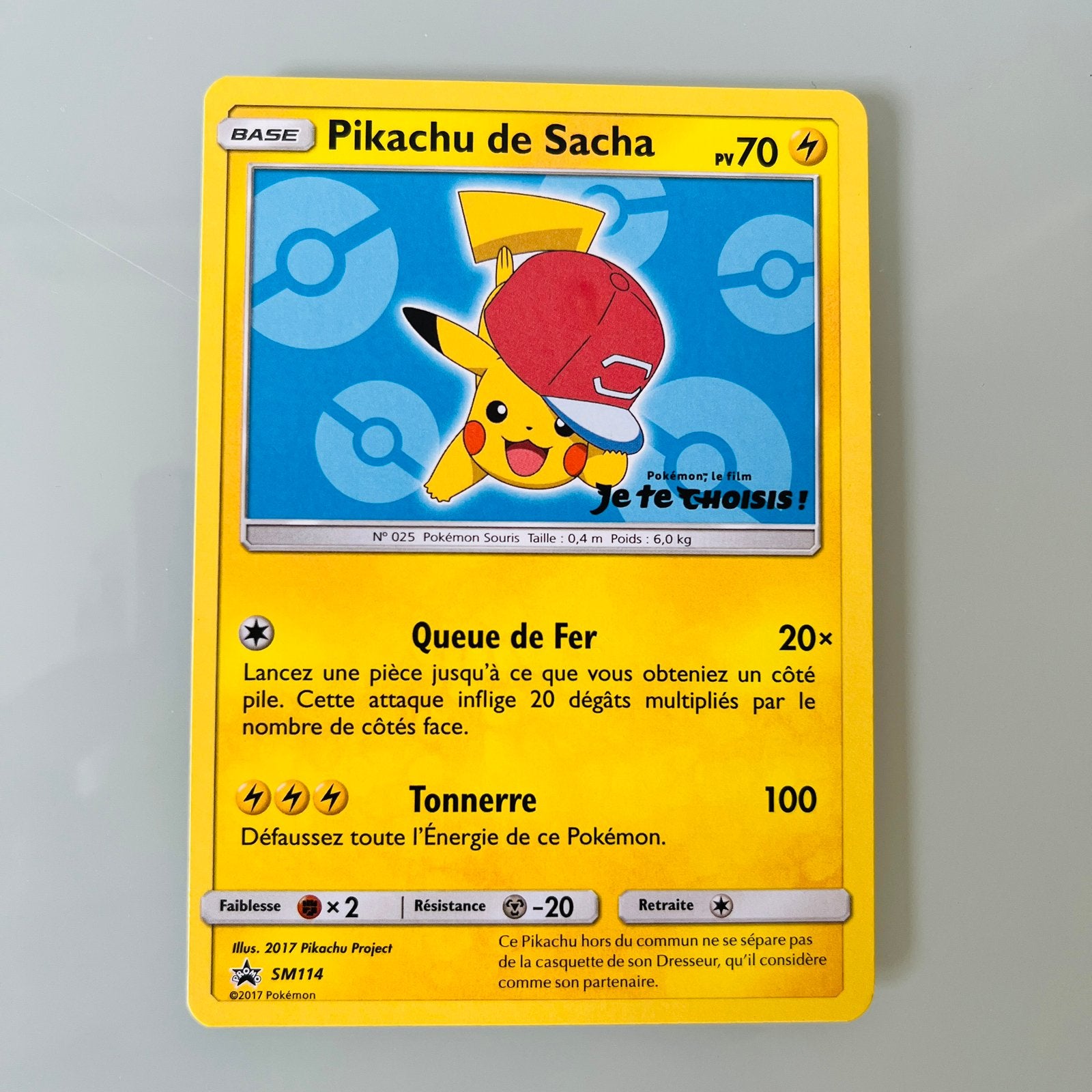 Pokémon: Pikachu de Sacha Kaart [SM114 Promo], Ophalen of Verzenden, Zo goed als nieuw