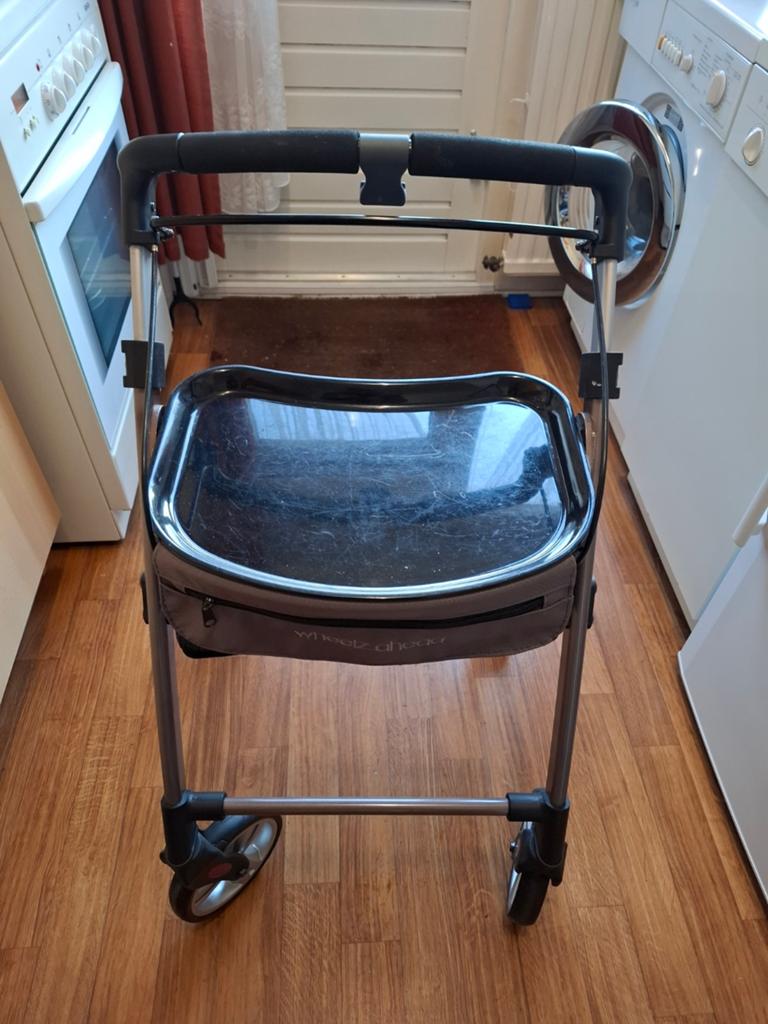 Wheelzahead rollator, Ophalen