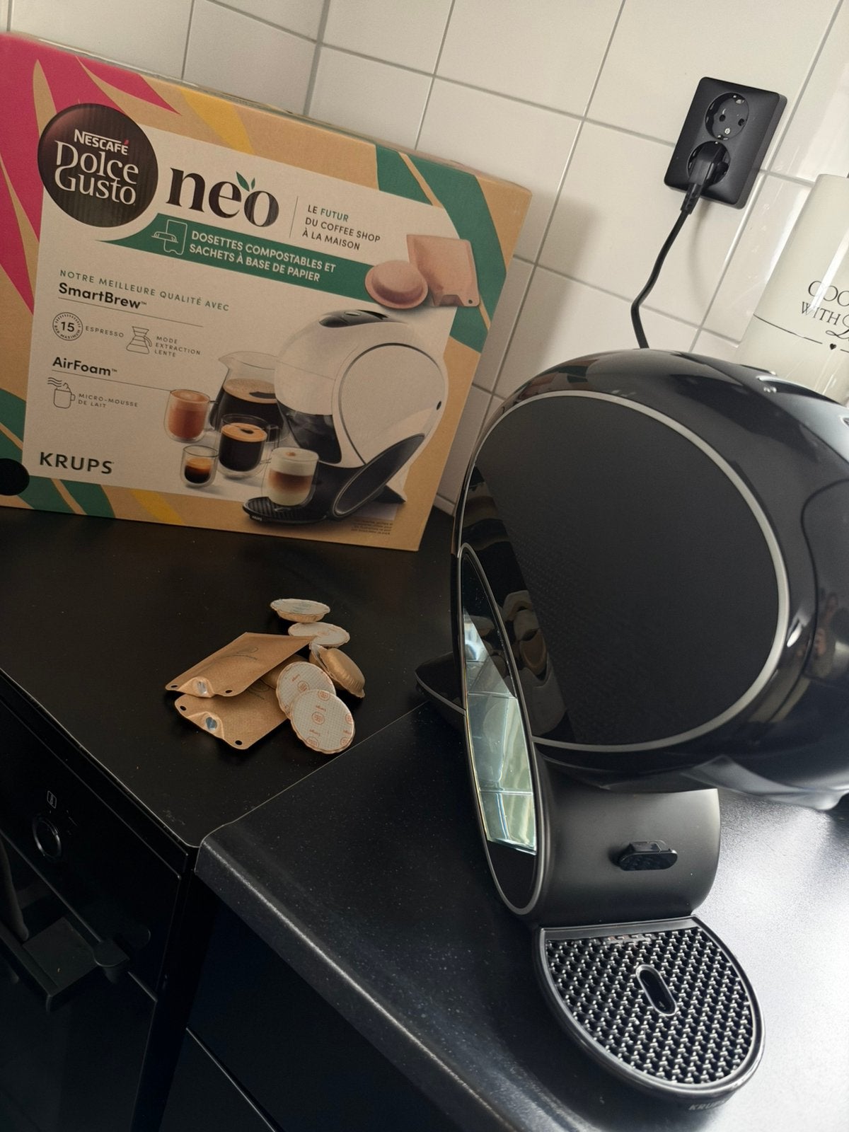Z.g.a.n. dolce gusto neo latte ( zwart ), Ophalen of Verzenden, Zo goed als nieuw, Koffiemachine