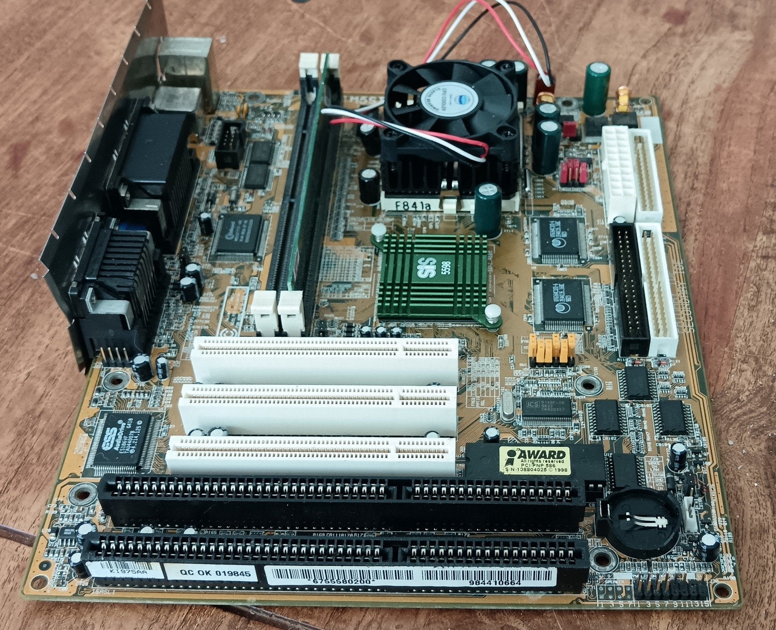Biostar M5SIB vintage moederbord ver 2.0 met geheugen en cpu, Computers en Software, Moederborden, Ophalen of Verzenden