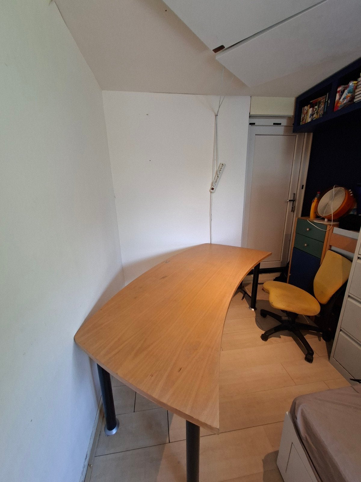 Groot halfrond stevig bureau, Gebruikt, Ophalen of Verzenden, Computerbureau, 186 cm