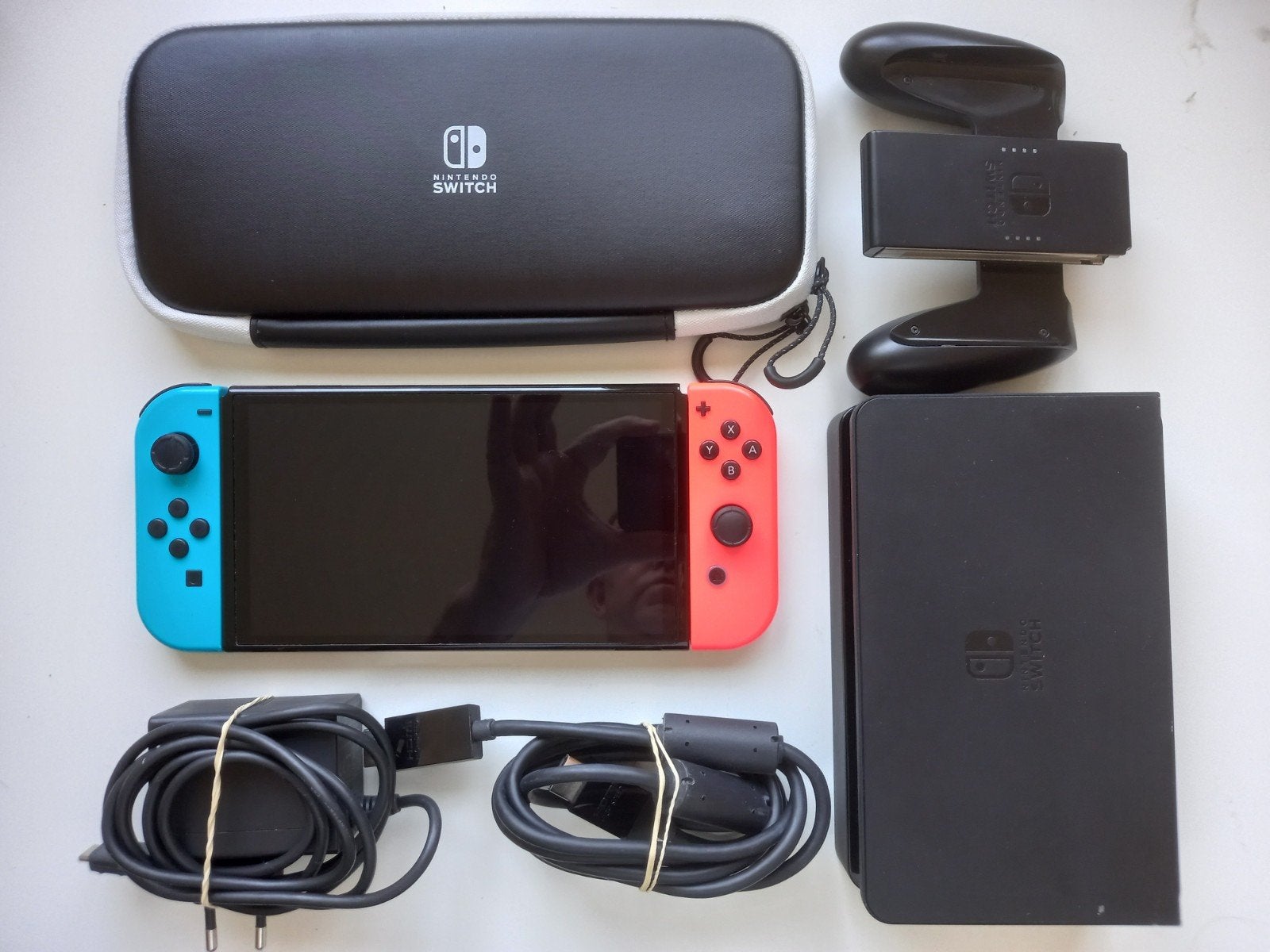 OLED Nintendo Switch OLED, Spelcomputers en Games, Spelcomputers | Nintendo Switch, Ophalen of Verzenden, Zo goed als nieuw, Met 1 controller