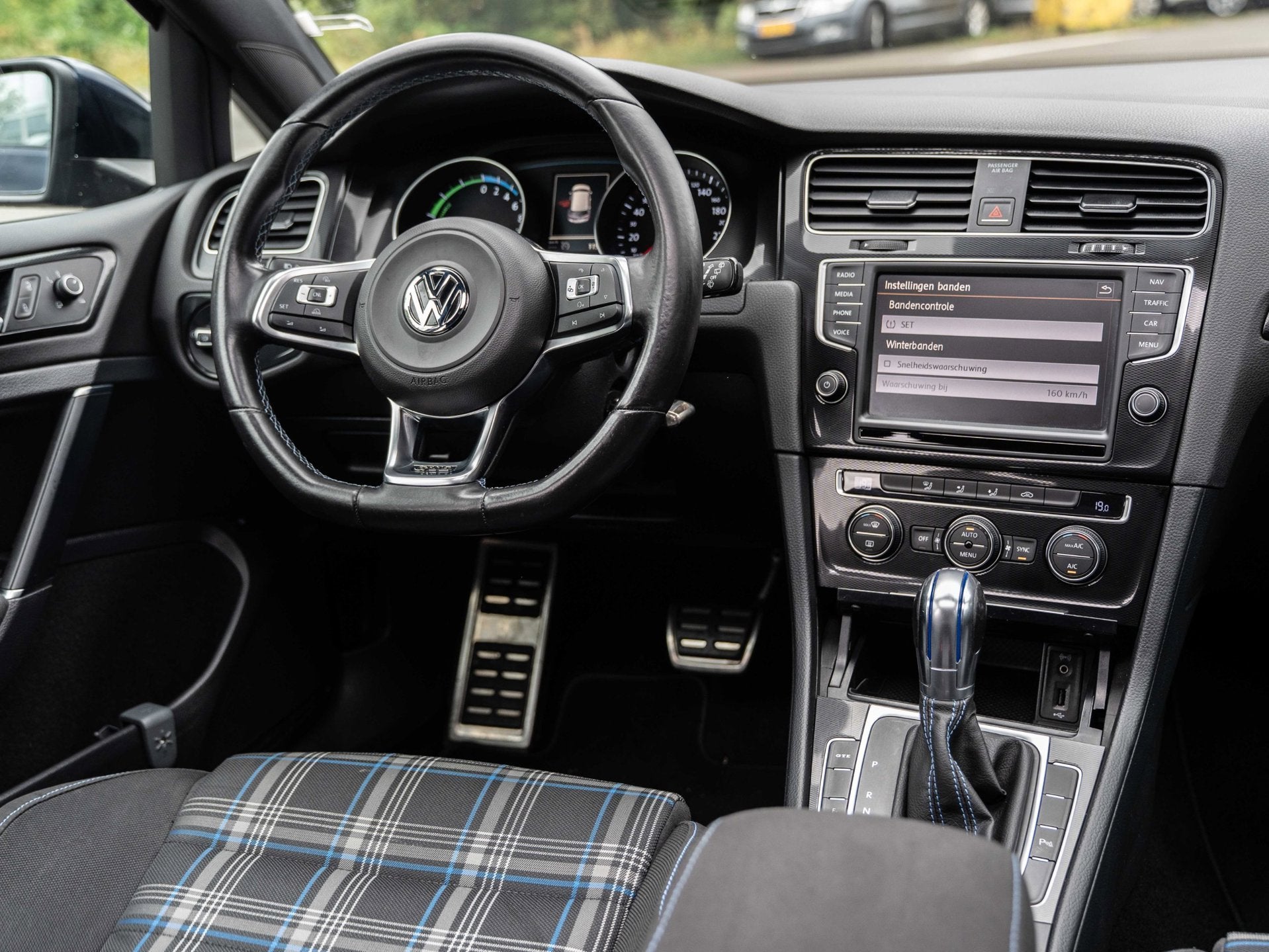 Volkswagen Golf 1.4 TSI GTE | PANORAMADAK | APPLE CARPLAY |, Auto's, Gebruikt, 4 cilinders, 150 pk, Blauw