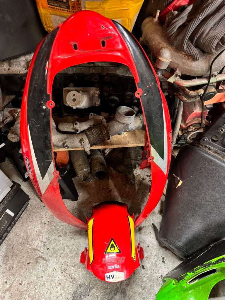 Aprilia sr50 kontkap, Ophalen, Zo goed als nieuw, Aprilia