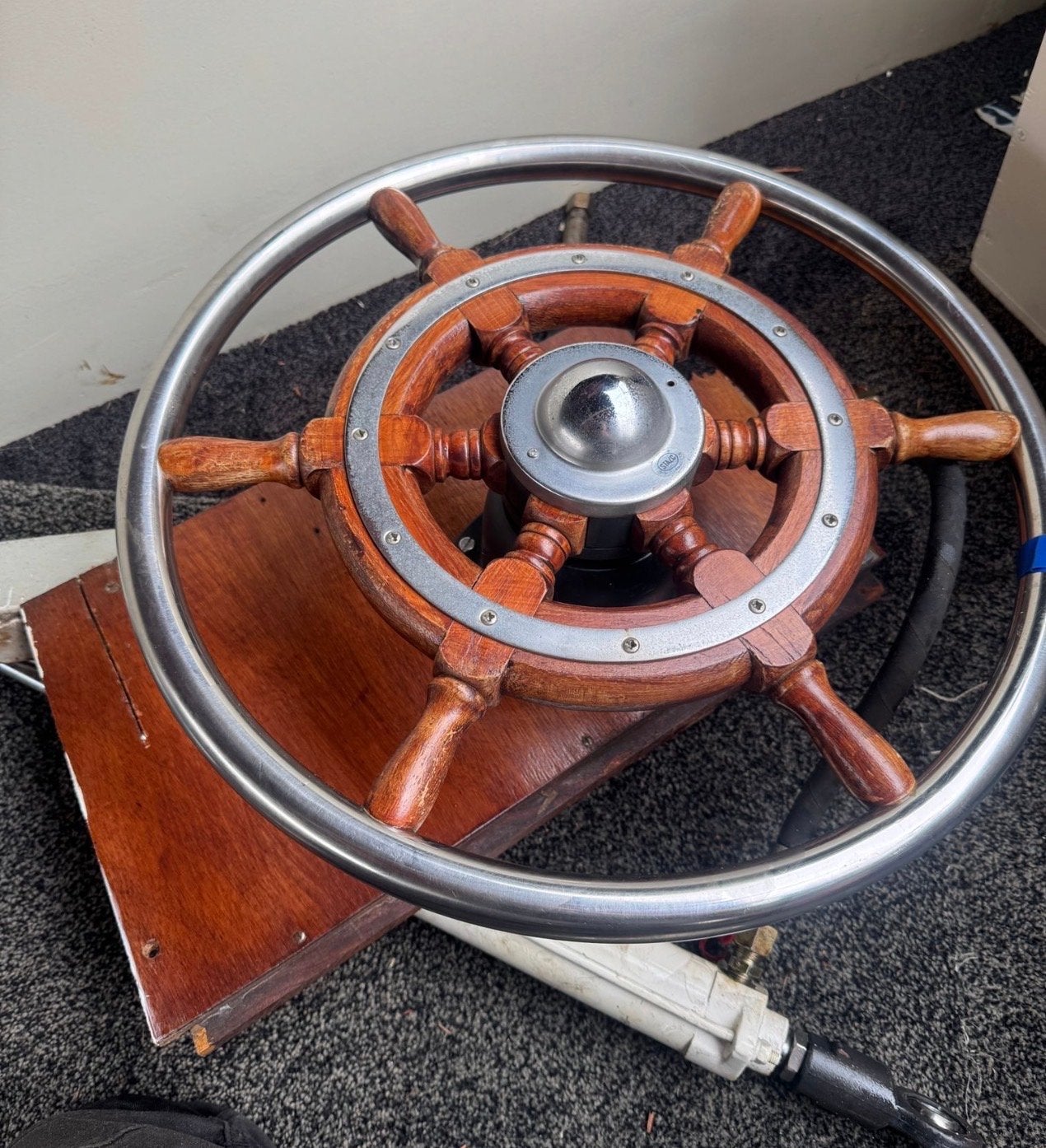 Stuurwiel met hydraulische besturing voor boot, Ophalen, Gebruikt, Motor en Techniek
