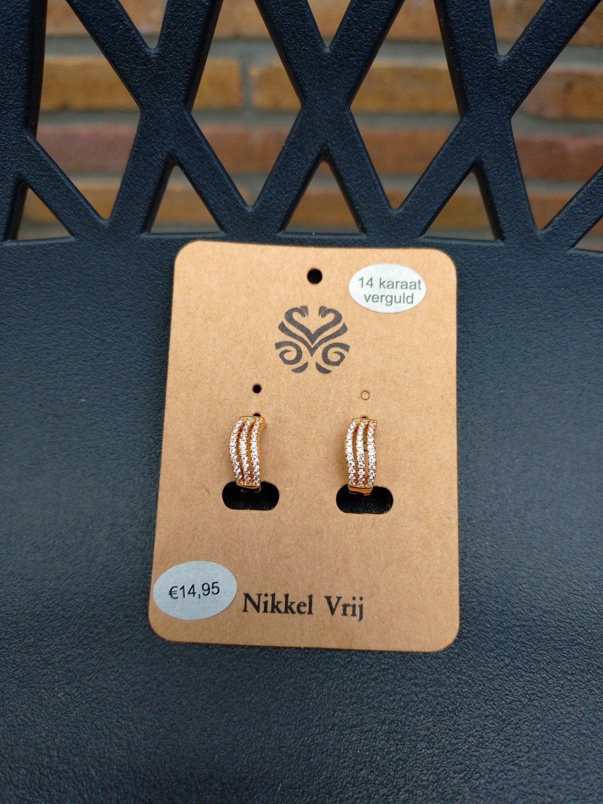 Leuke oorbellen,
nieuw, nikkel vrij,
14 karaat verguld, Sieraden, Tassen en Uiterlijk, Oorbellen, Ophalen of Verzenden, Nieuw