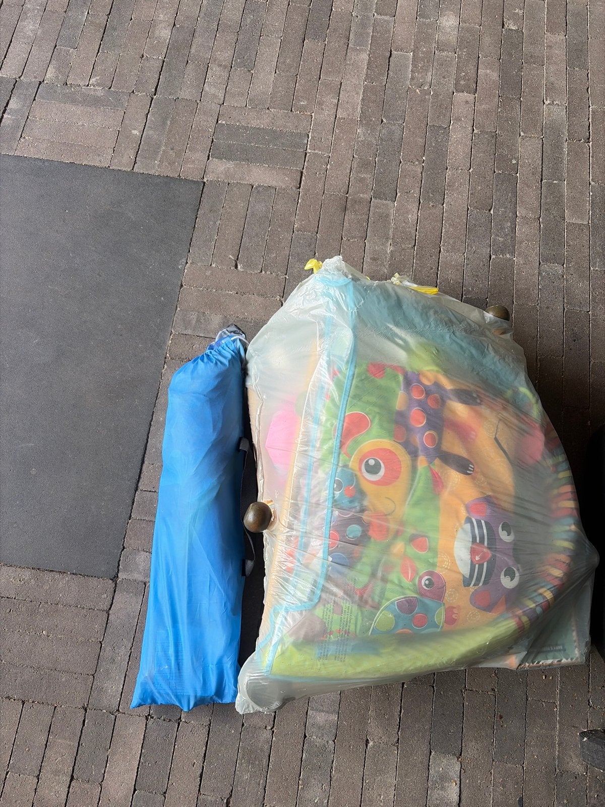 Hamstertent, div. babysp., speelkleeden, babygym, 2 kruiken, Ophalen, Gebruikt, Babygym