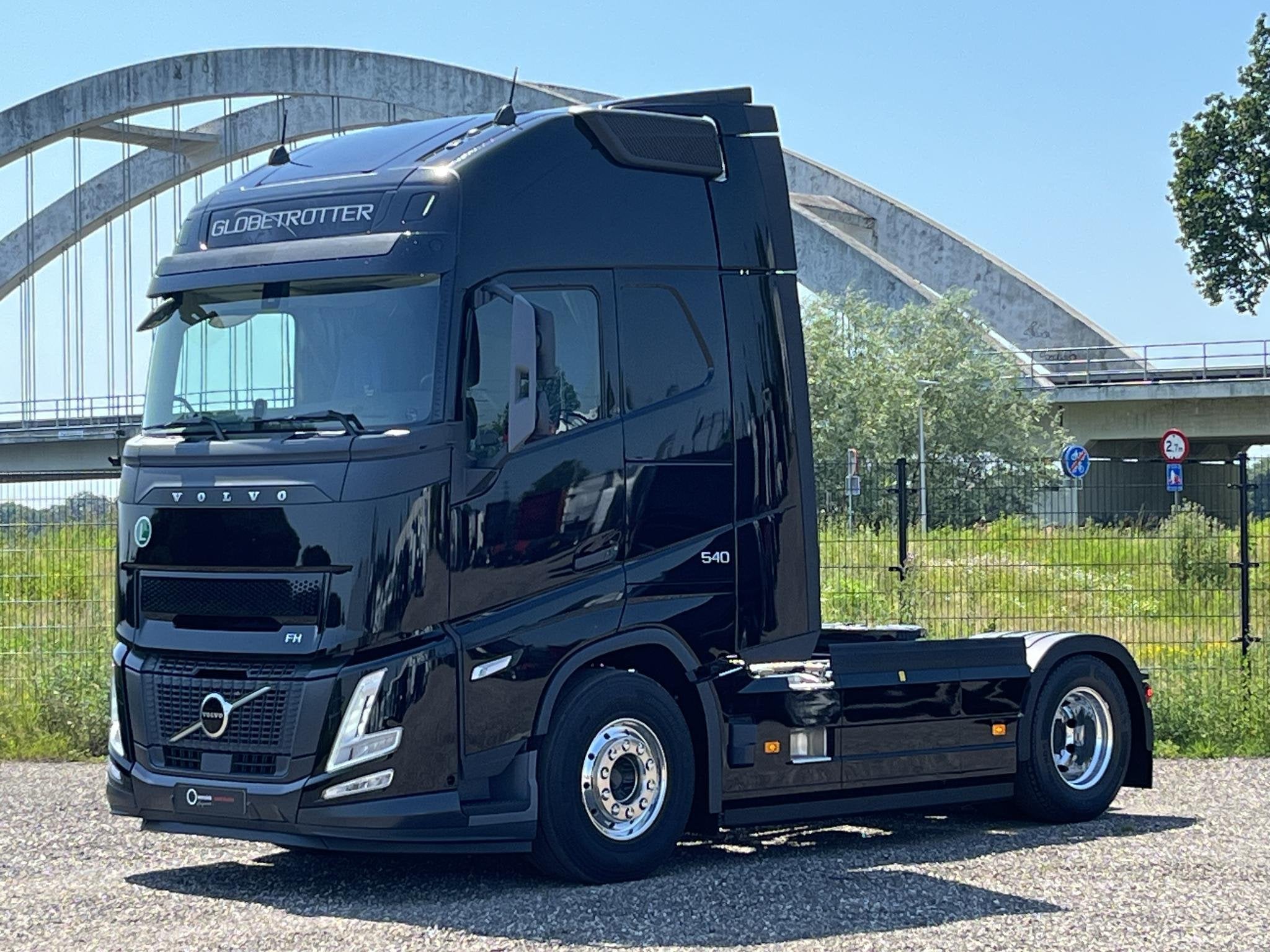 Volvo FH540 Aero XL | Full Air | Retarder, LED verlichting, Stof, Overige brandstoffen, Zwart