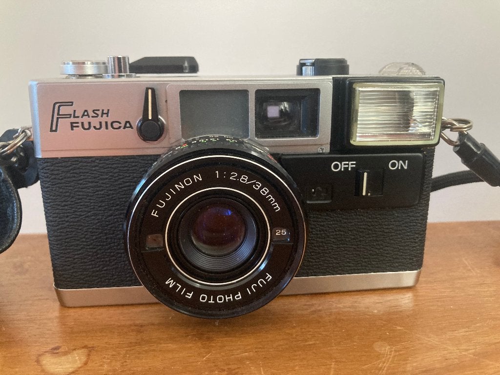 Vintage Flash Fujica compactcamera met etui & halskoord Fuji, Ophalen of Verzenden, Gebruikt, Compact, Fuji