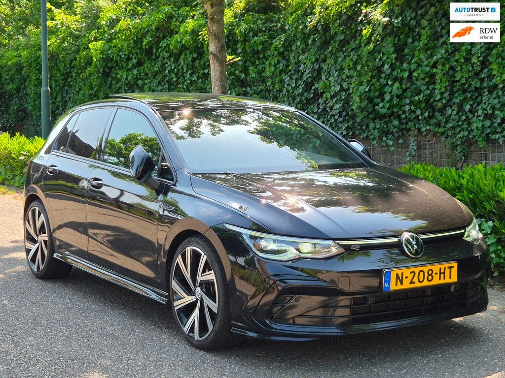 Volkswagen Golf R Line 1.5 Panorama virtual dash CarPlay 1e, Auto's, Volkswagen, 4 cilinders, 150 pk, Alcantara, Zwart