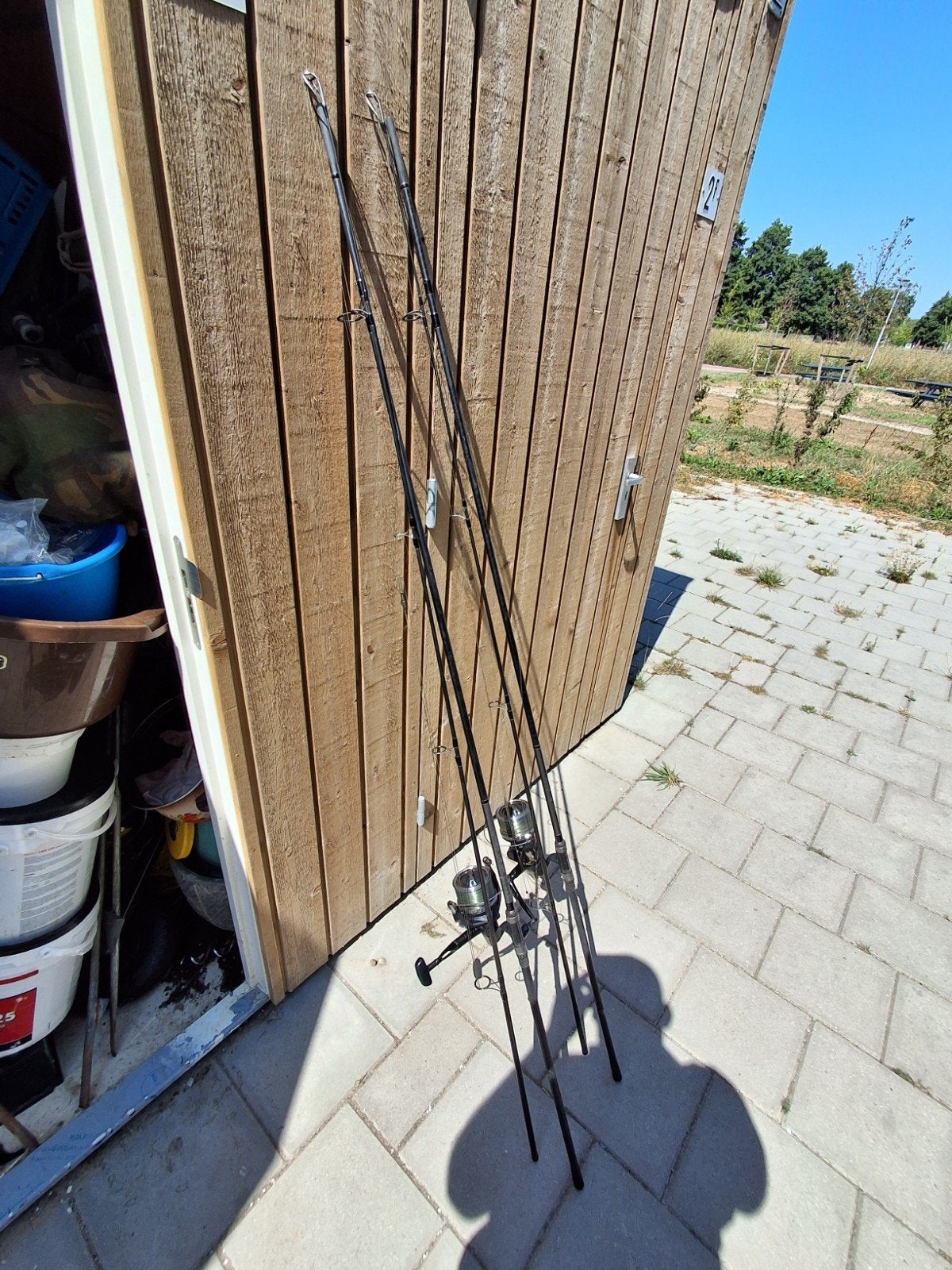 2x shimano velocity 2.75 lbs 12 ft. 2 shimano beastmaster 14, Watersport en Boten, Hengelsport | Karpervissen, Ophalen, Zo goed als nieuw