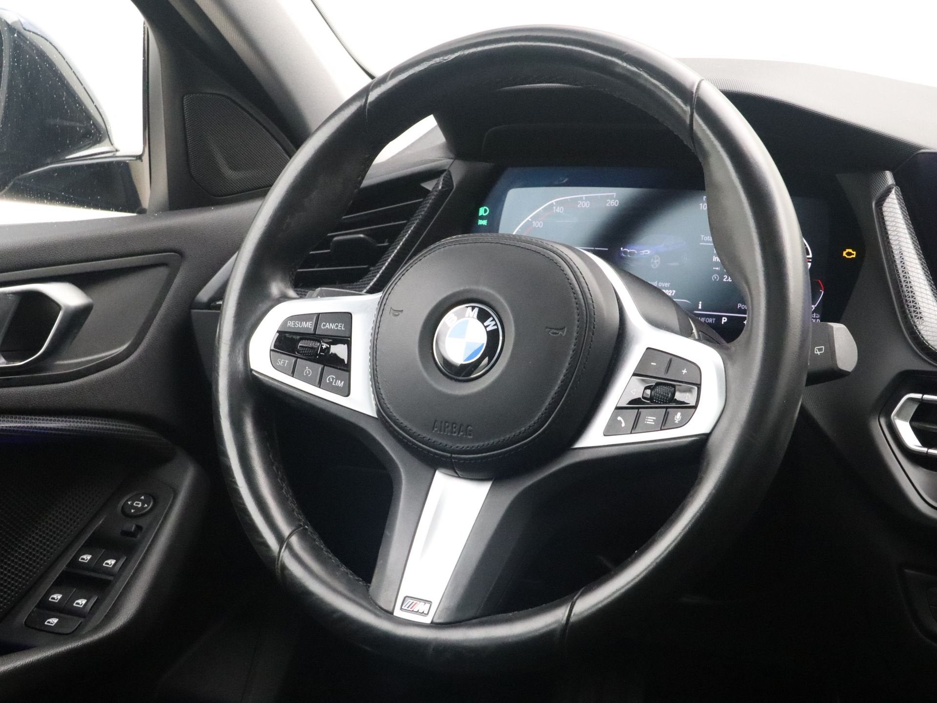 BMW 1 Serie 118i Business Edition (bj 2022, automaat), Auto's, Automatische klimaatregeling, Gebruikt, Met garantie (alle), Blauw