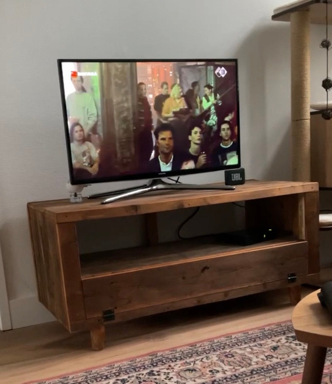 Tv kastje massief hout. Handgemaakt, Ophalen, Gebruikt, 100 tot 150 cm, Minder dan 100 cm