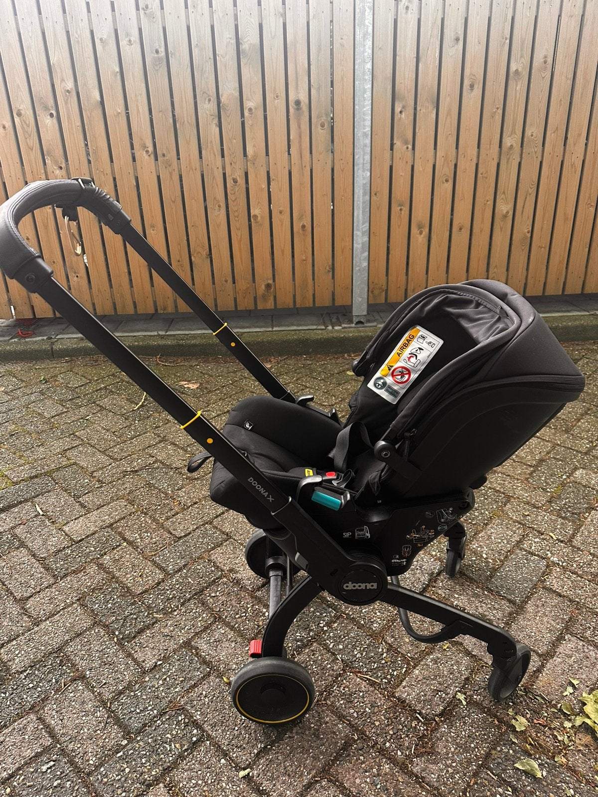 Doona X Autostoel & Buggy / Stroller - Zwart / Black, Ophalen, Zo goed als nieuw