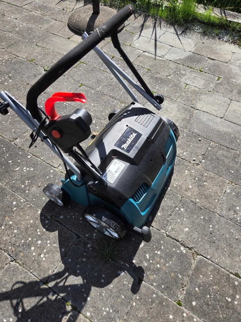 Verticuteermachine Makita zo goed als nieuw., Ophalen, Zo goed als nieuw, Elektrisch, Makita