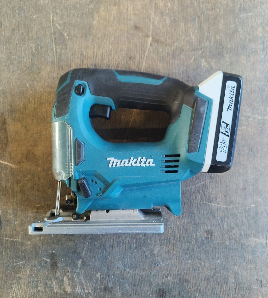 Makita JV183D decoupeerzaag incl. accu – nette staat, Gebruikt, Decoupeerzaag, Ophalen of Verzenden, Makita