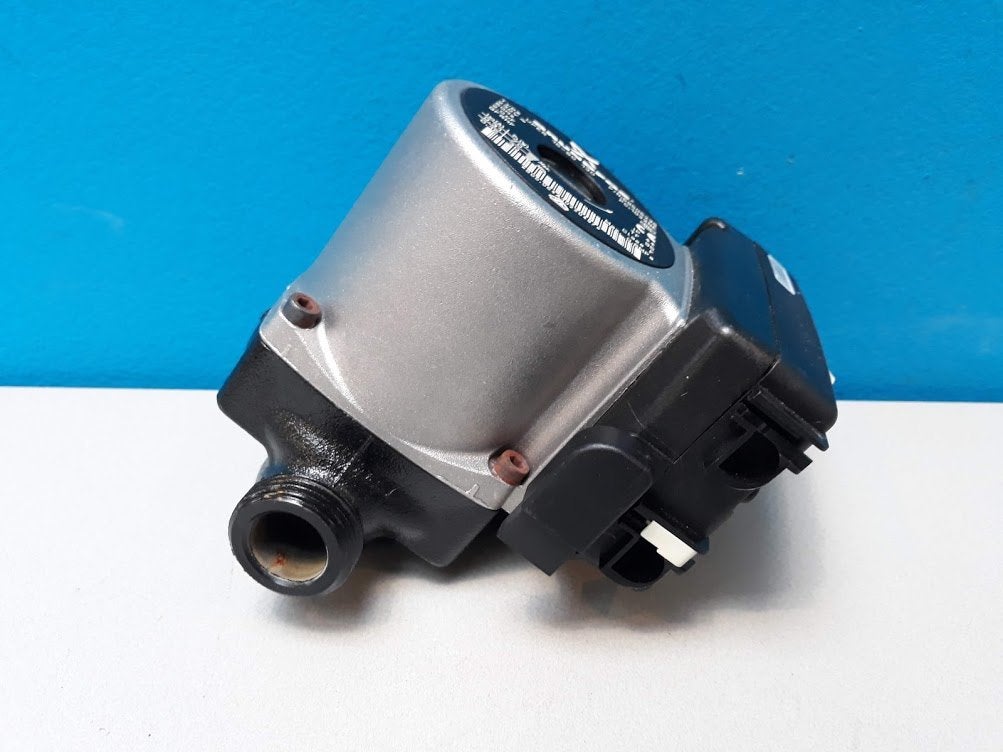 Cv pomp Nefit Topline HRC25 UPER 15-60 130 Grundfos, Niet ingevuld, Gebruikt, Cv-ketel of Combi-ketel, Niet ingevuld