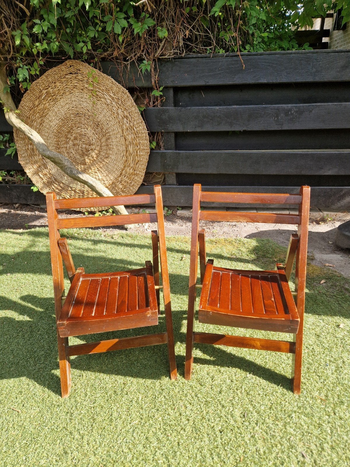 Vintage houten klapstoeltjes voor kinderen, Huis en Inrichting, Stoelen, Ophalen, Gebruikt, Twee, Bruin