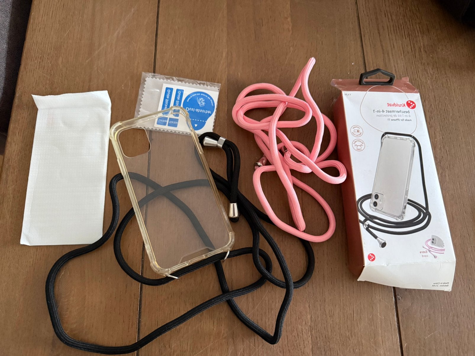 iPhone 11 Hoesje met 2 Koorden & Schermbeveiliging, Kunststof, IPhone 11, Gebruikt, Met koord