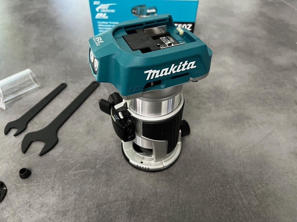 MAKITA DRT50Z 18v ACCU KANTENFREES BOVENFREES TRIMMER BL LXT, Kantenfrees, Accu, Nieuw, Ophalen of Verzenden