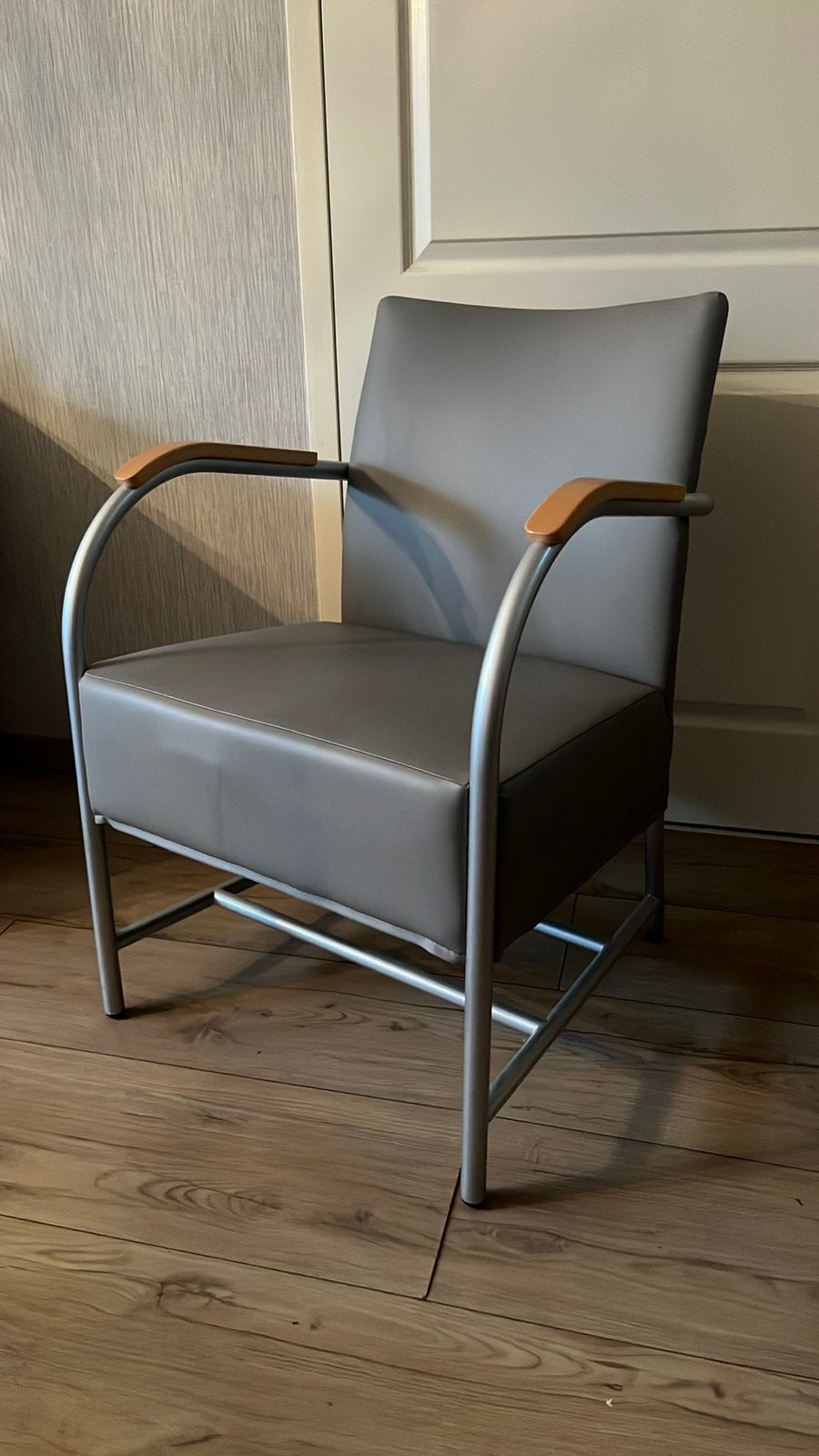 Bert Plantagie stoel / fauteuil (zorg), Ophalen, Minder dan 75 cm, 50 tot 75 cm