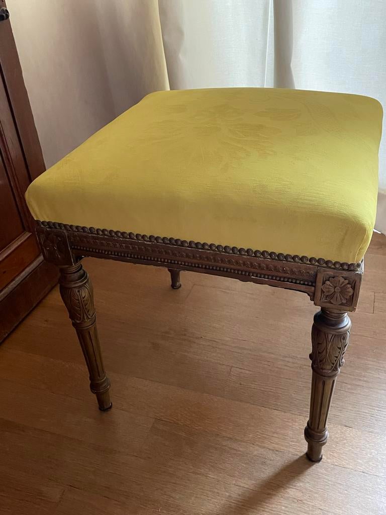 Antieke hocker met gele bekleding, Antiek en Kunst, Ophalen