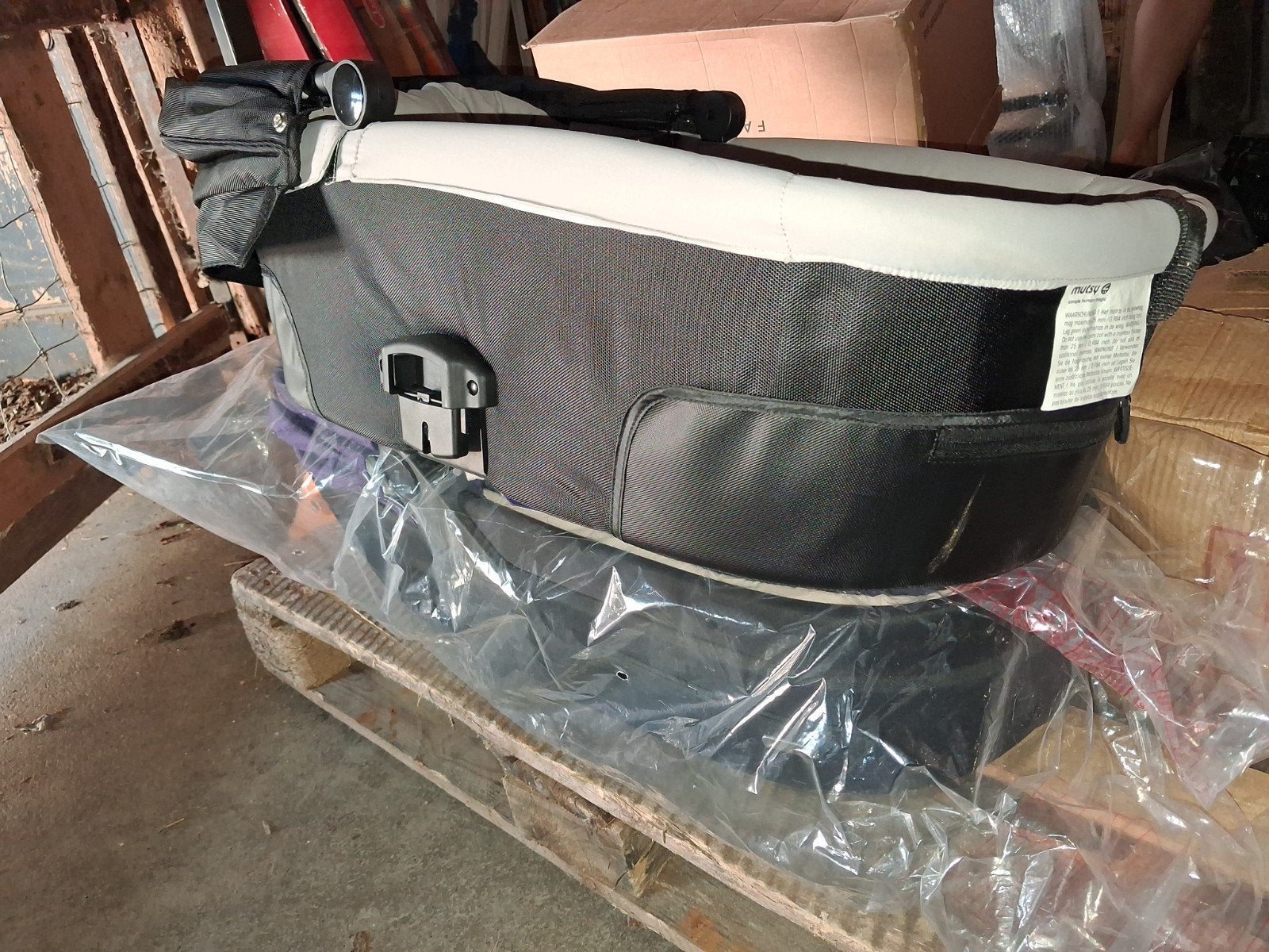 Mutsy Maxicosi / Babywagen onderdelen met matras en kappen, Ophalen of Verzenden