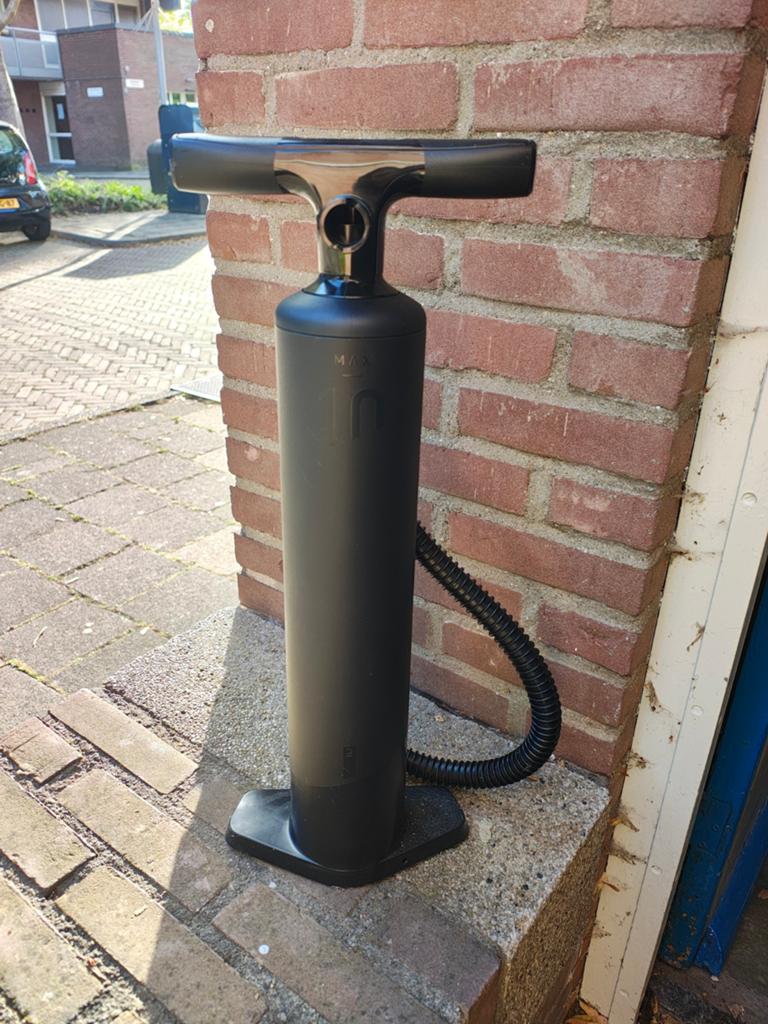 Quechua handpomp voor opblaasbare tent, Ophalen of Verzenden, Zo goed als nieuw