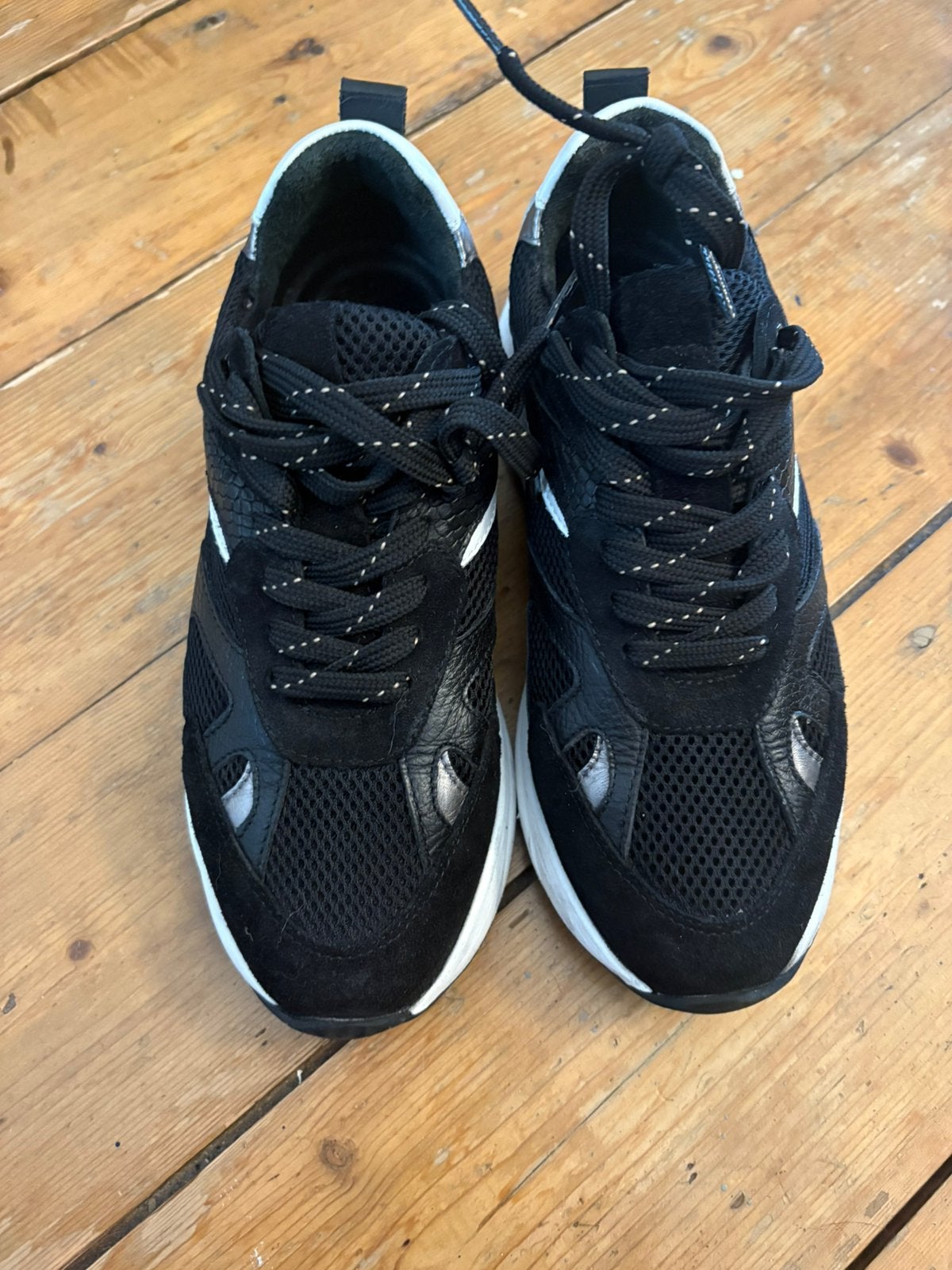 Juul & Belle sneakers maat 41 – nauwelijks gedragen, Zwart, Ophalen of Verzenden, Sneakers of Gympen, Zo goed als nieuw