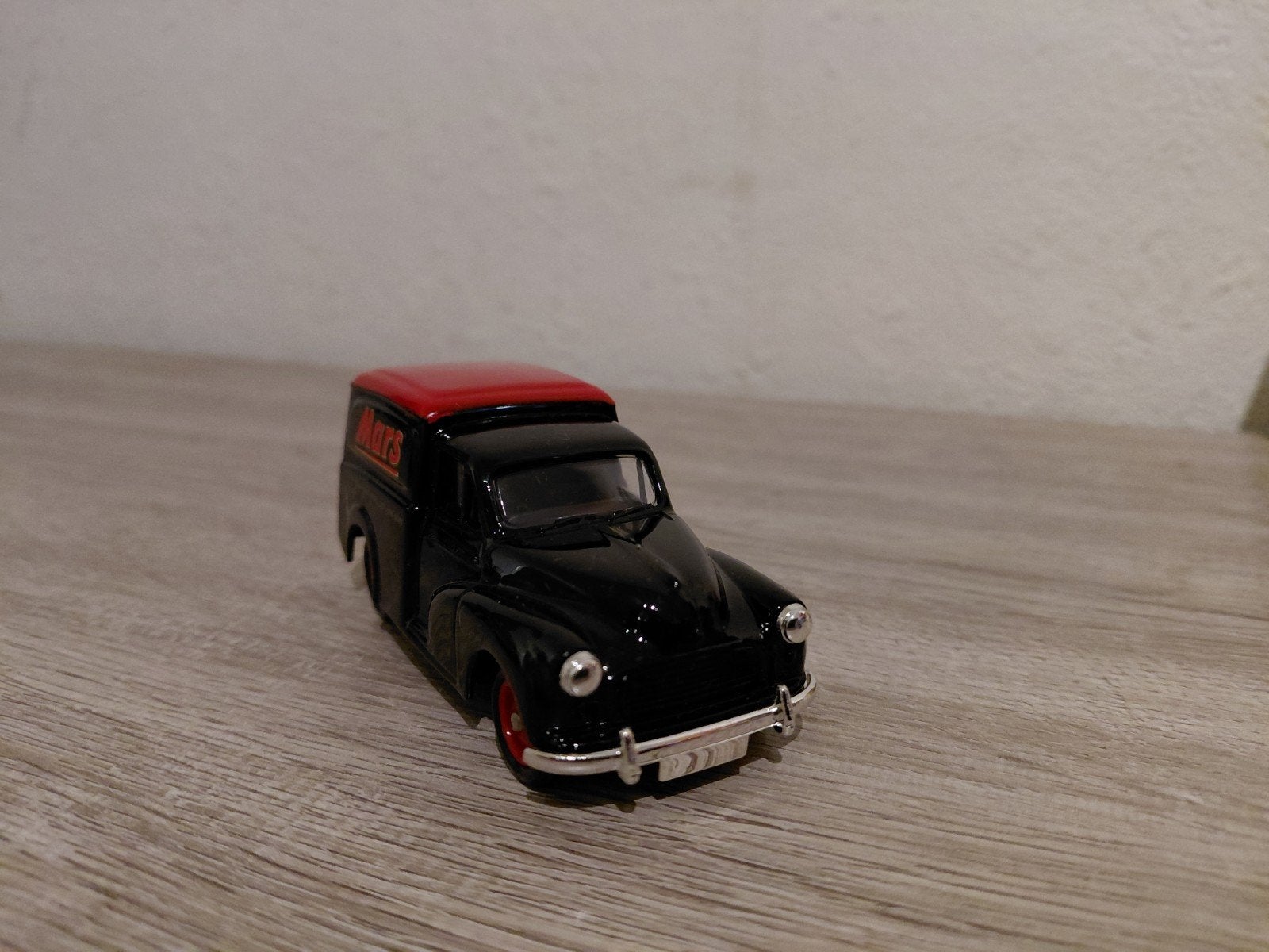 'MARS' Morris Minor Van, Overige merken, Auto, Verzenden, Groter dan 1:32