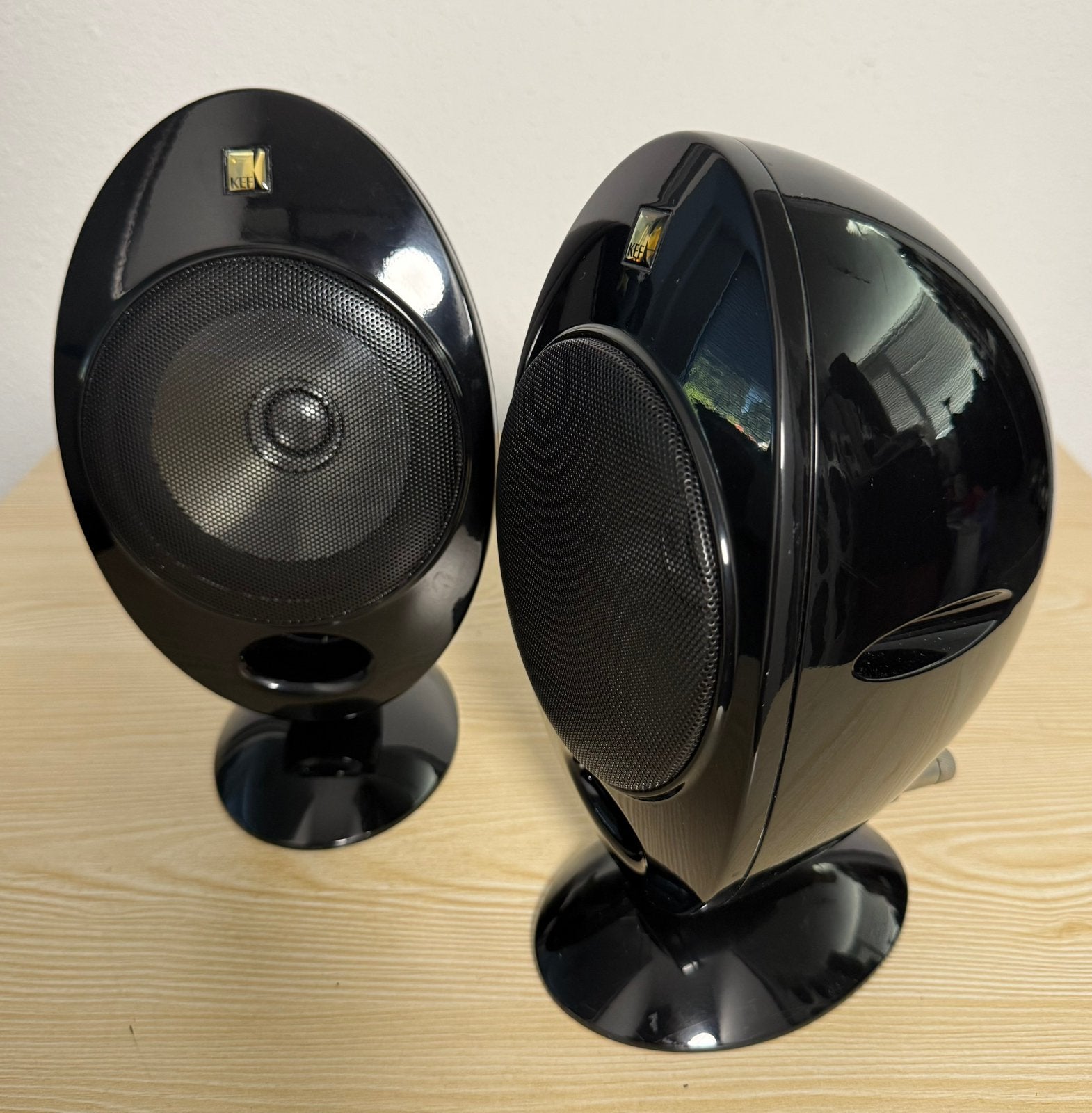KEF HTS2001.2 satellite speakers (eitjes) “TOP STAAT”, Speakerset, Ophalen of Verzenden, Zo goed als nieuw, 60 tot 120 watt