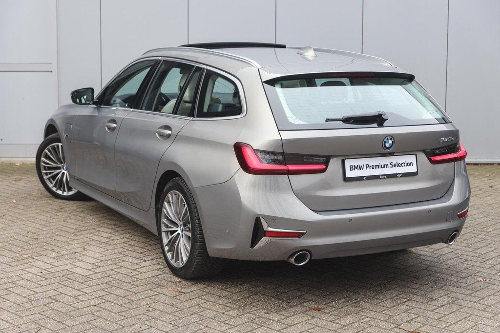 BMW 3 Serie Touring 330e High Executive Luxury Line Automaat, 1998 cc, Achterwielaandrijving, Gebruikt, 4 cilinders