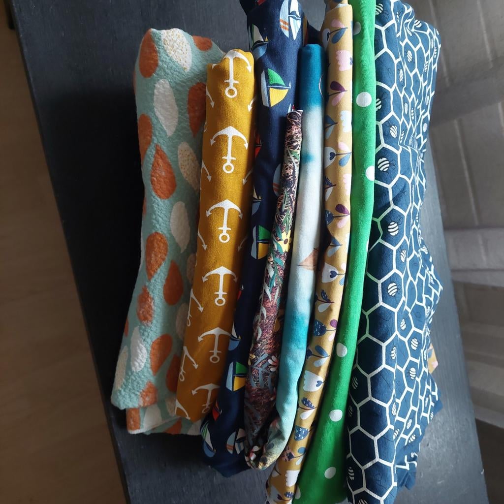 Stoffenpakket met diverse prints en materialen, Ophalen of Verzenden