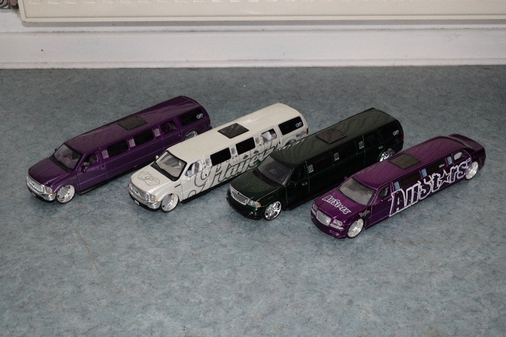 verzameling 4 miniatuur limousine maisto auto 1:24, Ophalen of Verzenden, Gebruikt, Maisto
