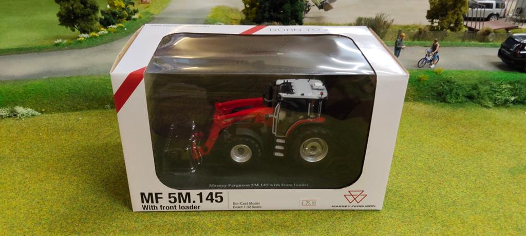 Massey Ferguson 5M.145 met voorlader. UH, Nieuw, Uh, Universal Hobbies, Tractor of Landbouw