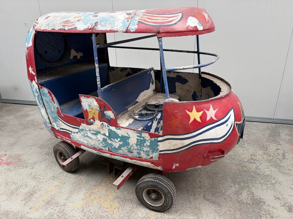 Karretje van kermis attractie, Ophalen, Gebruikt