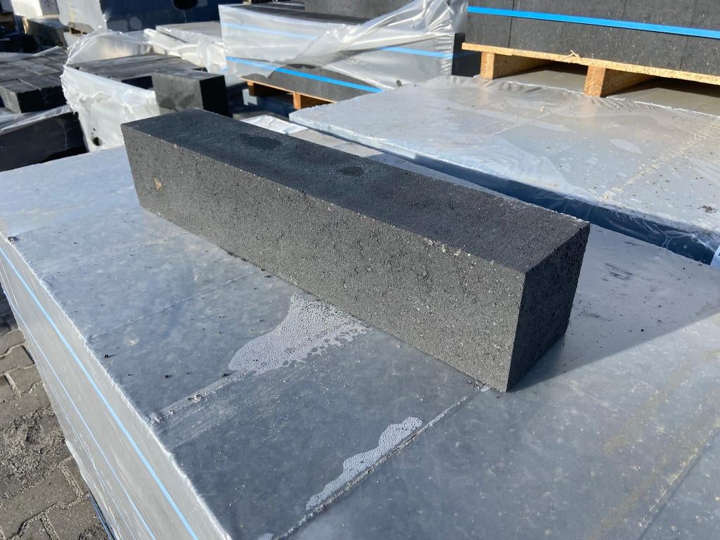 Linea blok 12x12x60 cm Zwart - J&W 6, Tuin en Terras, Bielzen en Borders, Nieuw, Blok, Beton, Minder dan 25 cm, Minder dan 100 cm